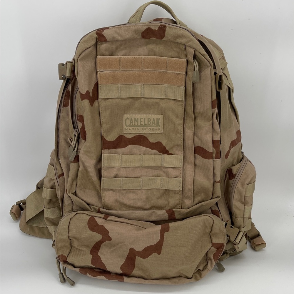 CamelBak Maximum Gear BFM Hydration Desert Camo Tactical Backpack EUC